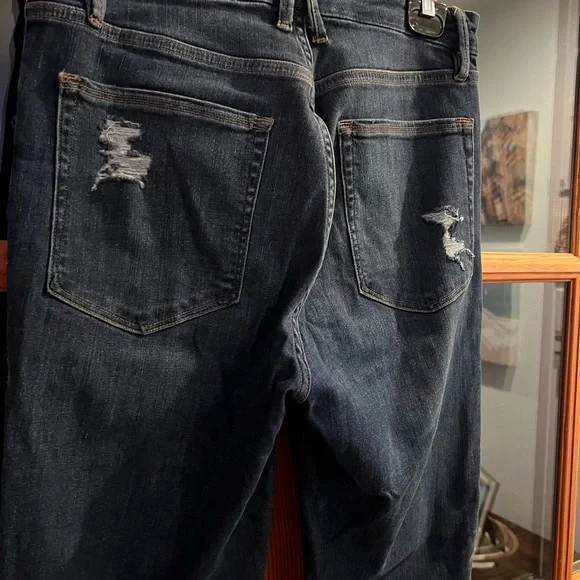 Good American Jeans - Picture 4 of 6